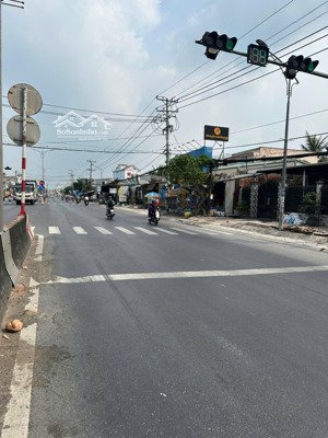 bán nhà mặt tiền giồng dứa, t. tiền giang 390m², 10 phòng trọ thu nhập 13tr/tháng, giá chỉ 2,6 tỷ