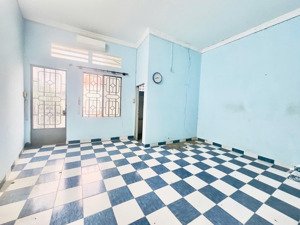 bán nhà 2 mặt hẻm trước sau, 48m2 (4.8x10m) 2 tầng, chỉ 6.2 tỷ tl