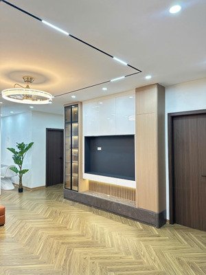 bán căn hộ vườn xuân - nguyễn chí thanh 99m2 3pn 2vs 9,6 tỷ full nội thất, hướng mát