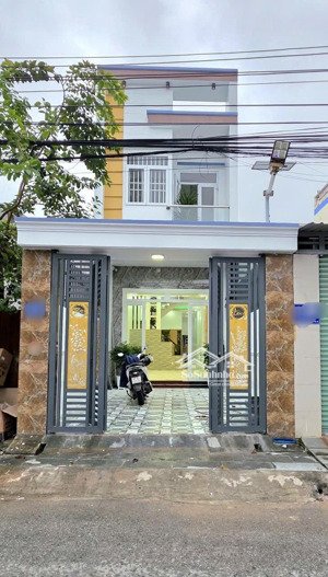 bán nhà 2 tầng sát làng đại học quốc gia dt 100m2