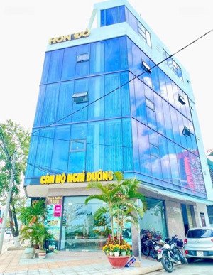 bán nhanh tòa nhà phố lô góc kinh doanh nghỉ dưỡng view biển siêu chill tại làng đại học nha trang