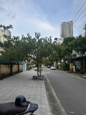 khách sạn biển đẹp sang - hồ nghinh - dòng tiền 150 triệu/th