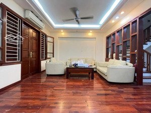 bán gấp! phân lô trần quang diệu, ngõ ôtô tránh, gara ôtô 7 chô, ô chờ thang máy, kd, dt 61m*5t.