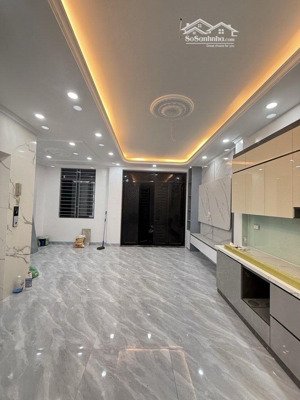 bán nhà đẹp ở luôn 43m2 6 tầng thang máy giá tốt . - 2 mặt ngõ trước sau - 10m ra mặ