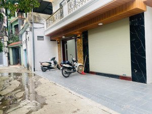 bán gấp , an dương vương , nhà 7 tầng , thang máy , oto đỗ để tầng 1 , giá : 10.6 tỷ