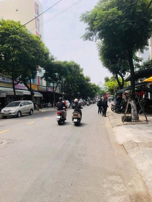 chính chủ gửi bán khách sạn 4.5 tầng mt đường tôn thất đạm,p xuân hà,quận thanh khê.đà nẵng