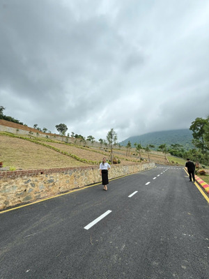 chính chủ bán lô 100m cạnh ql 21 hòa lạc giá tốt chính chủ