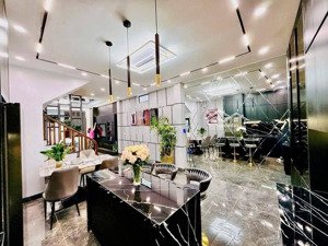 tôi chủ nhà bán nhà trung tâm đống đa. 35m2 4 tầng, nhà mới đẹp long lanh. 2 mặt ngõ kinh doanh