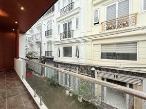 bán nhà 2 tầng hxh sát mặt tiền đường lê quang định q.bình thạnh 42m2 chỉ 5,6 tỉ còn tl