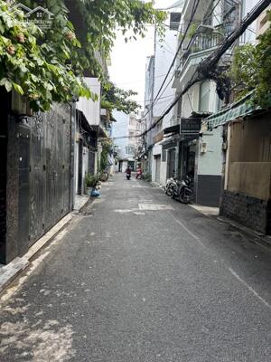 Bán nhà HXH, Hoàng Hoa Thám Phú Nhuận, Phường 5, 5PN 5WC.