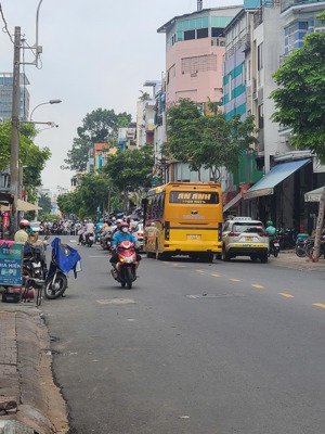 vị trí p.3 q.5 mặt tiền huỳnh mẫn đạt ngay nguyễn trãi- cf đà lạt phố kc 5 tầng chỉ 15.5 tỷ