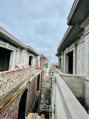 mở bán từ móng siêu phẩm 5 tầng thang máy tại mặt ngõ hồ sen vào tận trong nhà. diện tích 42 - 53m2