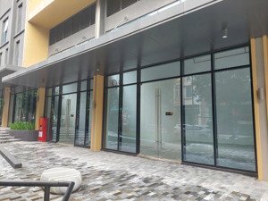cho thuê chân đế chung cư hạng sang heritage wets lake 677 lạc long quân, dt 54m2 ngang 6,6m