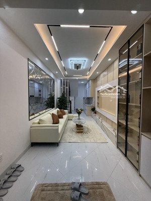 bán nhà đại la_ lô góc_gần phố_ ngõ thông_2 thoáng_30m2_7.15 tỷ