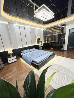 chuẩn 100% nhà phố yên lãng - lô góc - 3 ngủ - 15m ra mặt phố