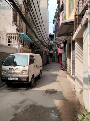 Tôi cần bán nhà 3 tầng nhà phân lô cát bộ phố Giáp Bát,Tân Mai,Hoàng Mai ngõ rộng 5m,sổ đổ 45 m² thực tế 50 m giá nhỉnh 12 tỷ