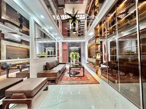 bán nhà phố ngọc khánh 55m-6tầng thang máy-mt:5m.giá 17,5tỷ, ngõ thông kd , nhà đẹp như khách sạn.