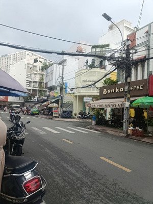 bán nhà mặt tiền thống nhất. q tân phú. 4,4x15m (65m2). 3 tầng. giá: 13,9 tỷ