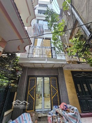 bán nr tại thịnh quang, 12,68 tỷ, 40m2, 3pn, 4wc, 6 tầng, giá tốt