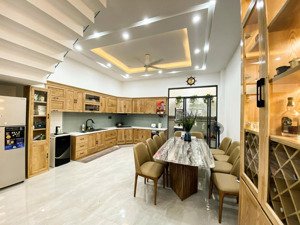 bán nhà 1 trệt 2 lầu mặt tiền nội khu kđt chí linh vũng tàu. 89.1m2. giá bán: 12,5 tỷ