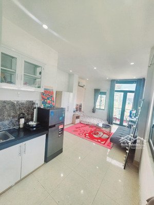 siêu phẩm 35m2 ban công, thang máy đường tôn đản, quận 4 ngay cầu ông lãnh giáp quận 1