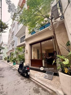 bán nhà mới 5 tầng, hẻm nhựa 1 trục thẳng 50m ra mặt tiền phan xích long.