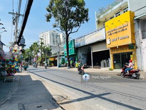 hàng thơm nhà 4 tầng sát phạm văn đồng - thu nhập 40tr/tháng