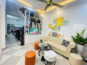 bán nhà trần cung, dt 42m2, nhà đẹp ở ngay, gần phố, gần ô tô, kinh doanh