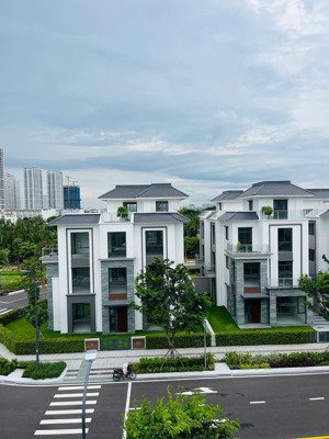 suất ngoại giao chọn được từng căn đẹp giá tốt nhất gladia | nhanh tay gọi em thư 