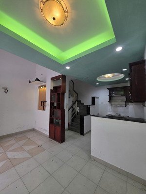 cực kỳ hiếm - hẻm 6m chợ phạm văn hai - 5 tầng đúc btct.