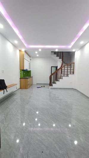 bán nhà phú thượng tây hồ sát kđt ciputra. 5 tầng sẵn ở mới tinh. 10m ra đường ô tô kinh doanh.