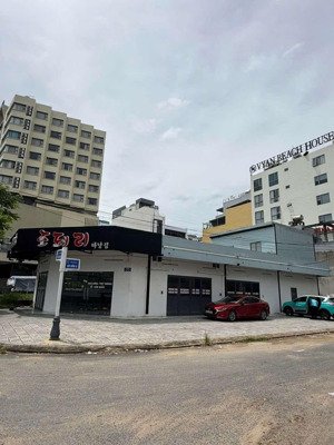cho thuê lô góc lê văn quý đường 15m, lề 5m, có sẵn cơ sở hạ tầng, dt 250m2 ngang 8,5m gần biển
