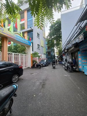 thịnh quang, đống đa. dt 40m² x 6 tầng, mt 4m, giá 12,68 tỷ. thang máy, cách ô tô tránh 20m.