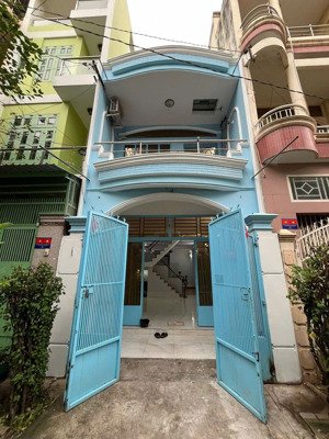 thế giới ẩm thực bao vây!! mt cư xá b q6 (4x17m) 2 tấm.chỉ 10,5 tỷ