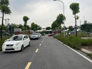 cc cần tiền bán gấp lô 163m2, linh sơn, hoà lạc.gần đh fpt,sát cnc, khu đông dân cư . giá hơn 3 tỷ