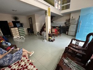 cho thuê nhà mặt phố trần quốc toản, dt 45m2+lửng 15m2, mt 7.5m, giá 35tr, lh 