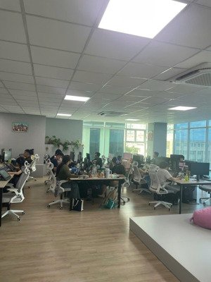 cho thuê vp bình thạnh sẵn fitout đẹp ... dt: 170m2 ... giá: 45 triệu