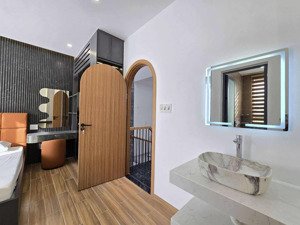 bán tòa căn hộ 5 tầng phố tây an thượng, đà nẵng vị trí đắc địa: nằm trên trục đỗ bá