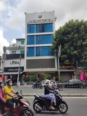 giảm 10 tỷ về 35 tỷ! bán tòa nhà cộng hòa, tân bình - 6,5 x 30m - kc: 5 tầng - hđt: 140 triệu/tháng