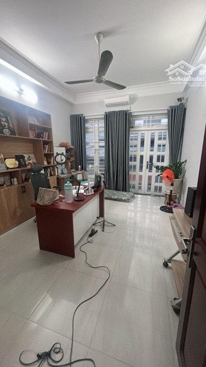 bán nhà tân hương tân phú-hẻm 8m ôtô quay đầu - 3 tầng sân thượng- 4 x 21- giá tốt 9,x tỷ