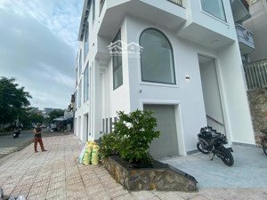 bán nhà khan hiếm góc 2 mặt thân văn nhiếp, an phú, q2 dt:7x20m nhà 3 tầng giá 33 tỷ