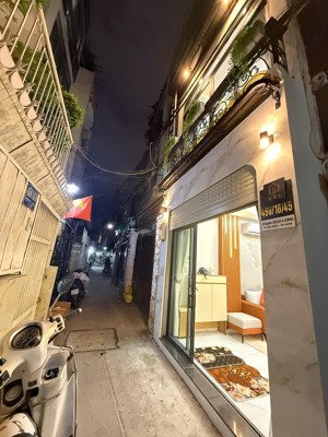 siêu phẩm cực hiếm nằm ngay trung tâm khu ẩm thực phan xích phường cầu kiệu, 3m x 9,5m cn 26m2