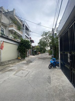 căn góc 2 mặt tiền đường 8m nhà 2 tầng chỉ 6.35tỷ gần lê văn việt, gọi ngay 