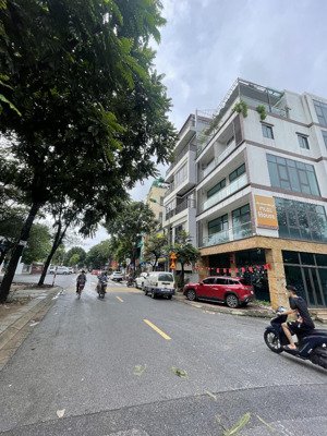 bán toà nhà mặt phố việt hưng, long biên, 100m 6 tầng thang máy, mặt tiền 7m.