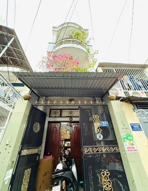 bán nhà sổ hồng riêng hẻm đường thống nhất phường 11, quận gò vấp cũ đúc kiên cố 3 tầng