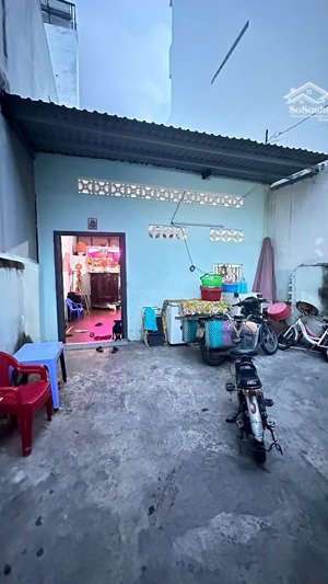 bán nhà cấp 4 một đời chủ ngang 5 dài 20m vuông vức xây chdv