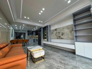 oto quanh nhà, xuân đỉnh 45m2 x 6 tầng thang máy full nội thất 9,8 tỷ