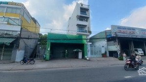 cho thuê kiot mặt tiền đường xe container , vừa chứa hàng vừa kinh doanh