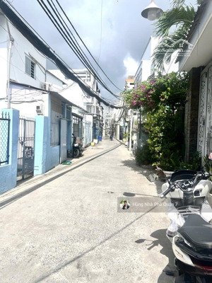 bán nhà 3 tầng70m² 5pn shr kinh doanh tốtgái 6.5 tỷ 1027 huỳnh tấn phát, phú thuận, quận 7