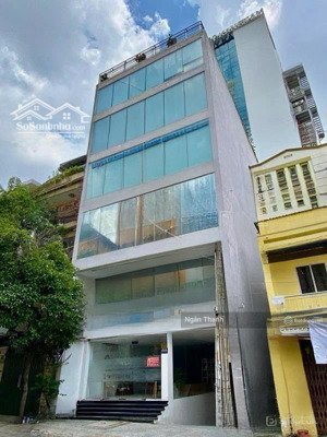 tòa nhà mặt tiền ngay cách mạng tháng quận 3 - 8x18m - hầm 6 tầng - hđt: 195 triệu - giá 39 tỷ
